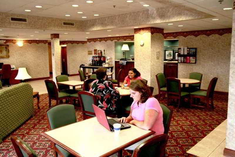 Hampton Inn Winfield Teays Valley Restaurant billede